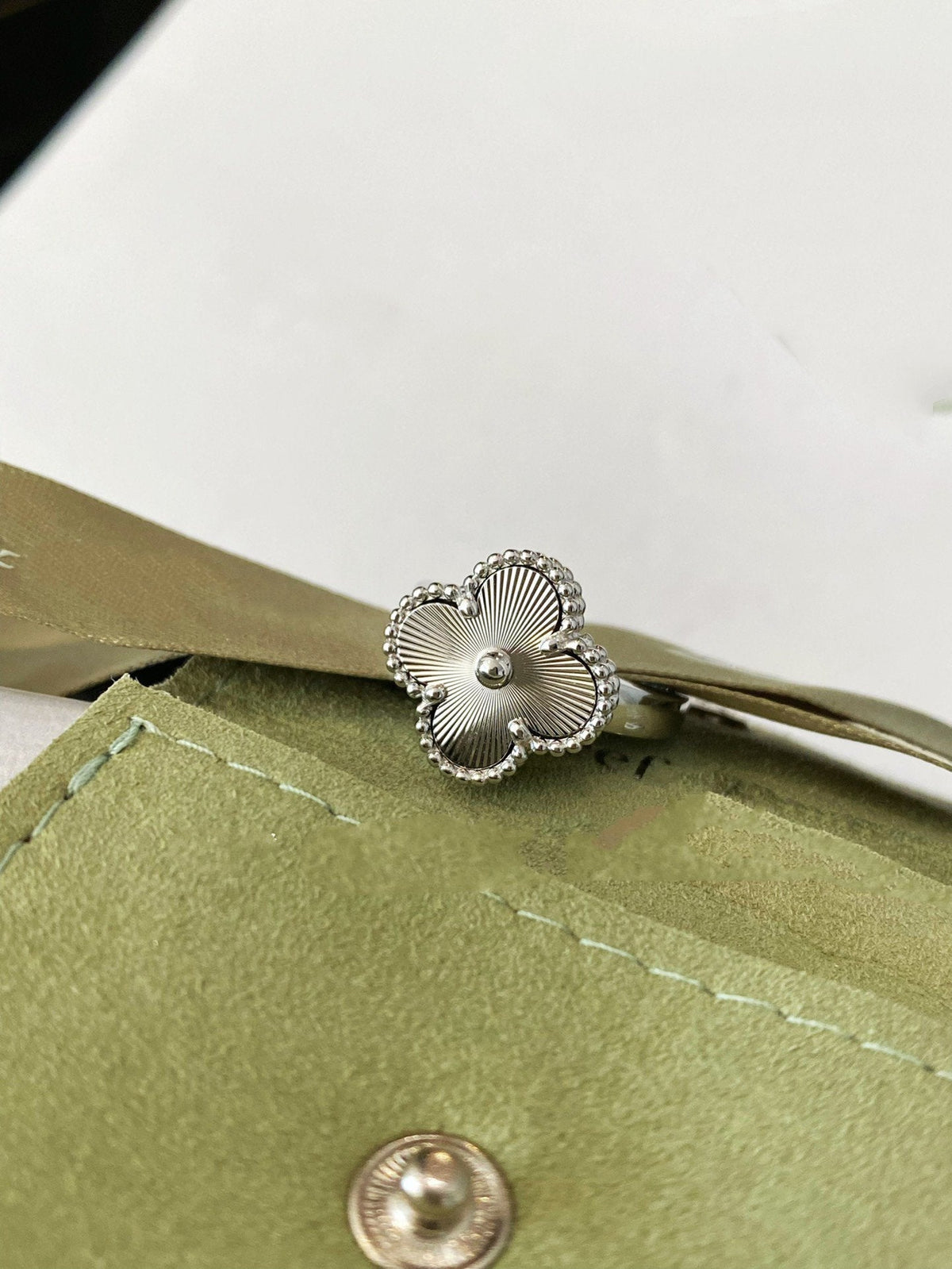 [Elara jewelsry ]CLOVER SILVER RING