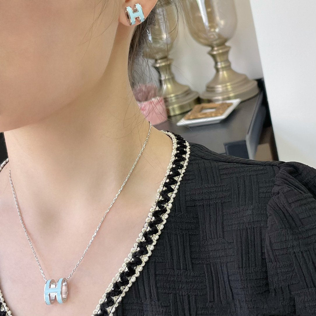 [Elara jewelsry ]POP H SKY BLUE NECKLACE