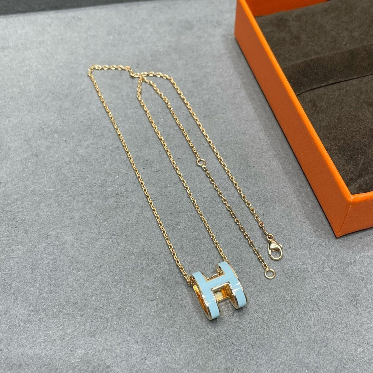 [Elara jewelsry ]POP H SKY BLUE NECKLACE