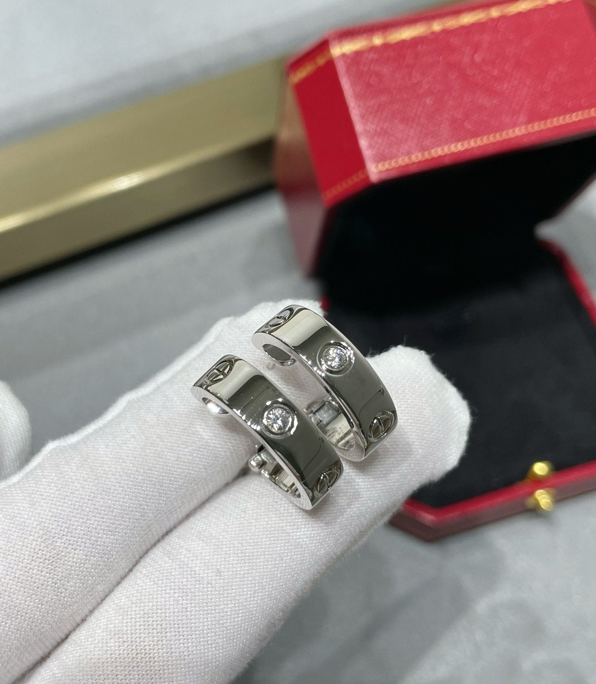 [Elara jewelsry ]LOVE 5.5MM 1 DIAMOND EARRINGS