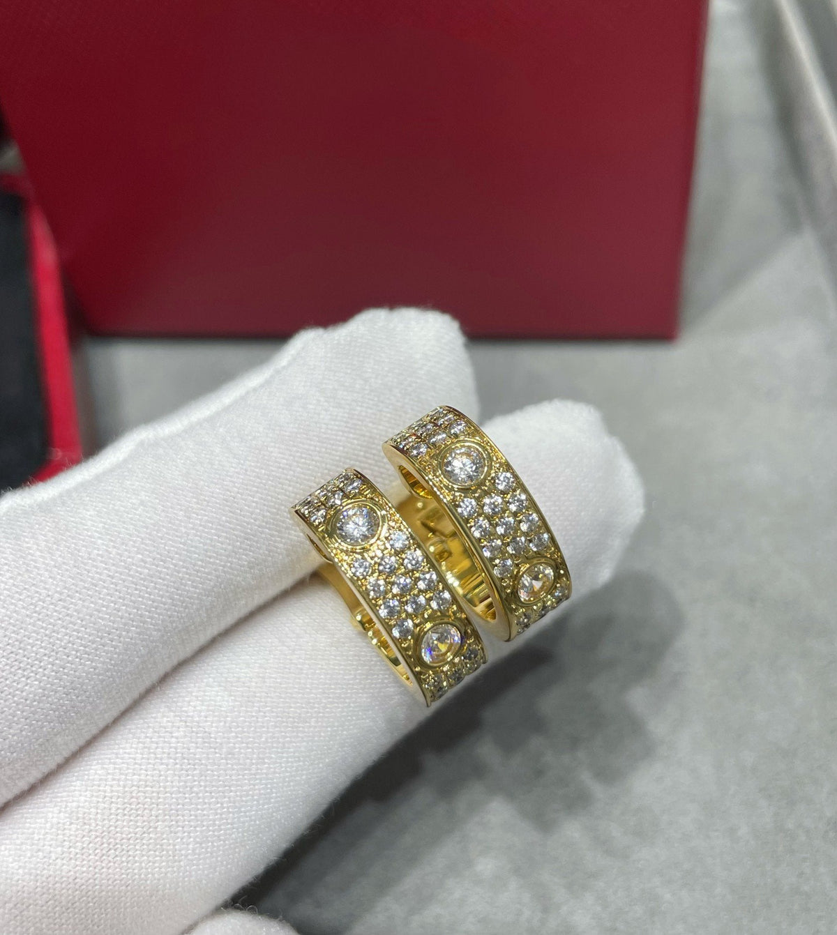 [Elara jewelsry ]LOVE 5.5MM DIAMOND PAVED EARRINGS