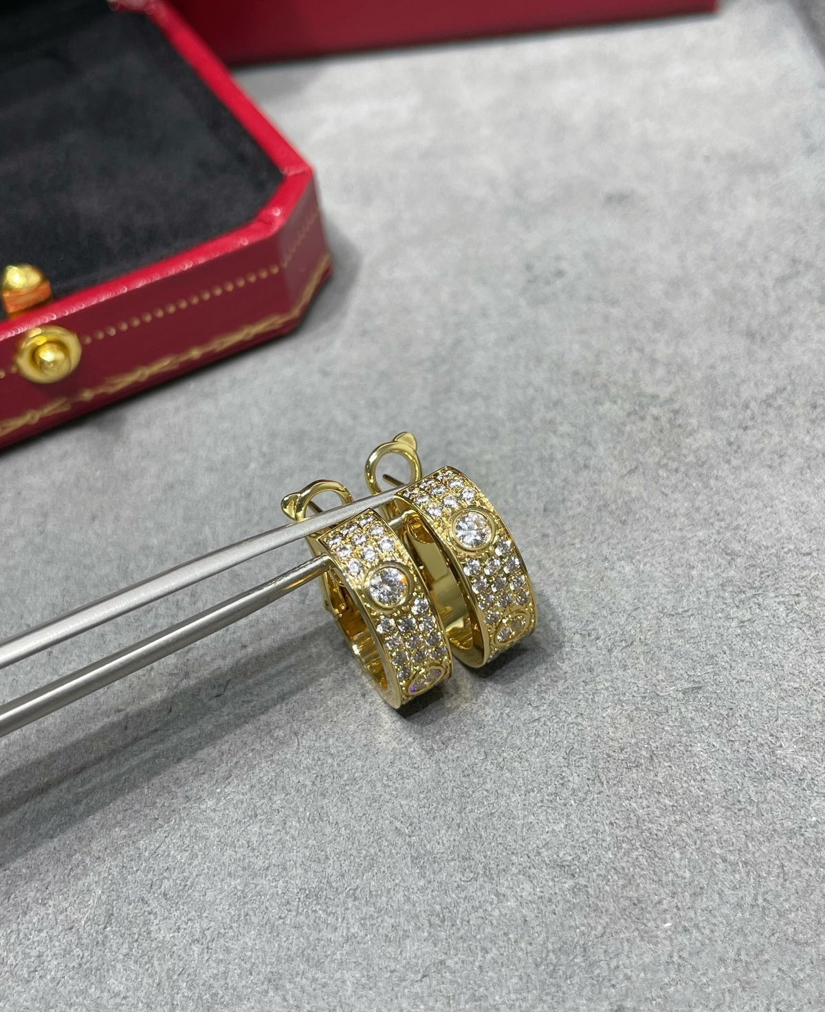 [Elara jewelsry ]LOVE 5.5MM DIAMOND PAVED EARRINGS