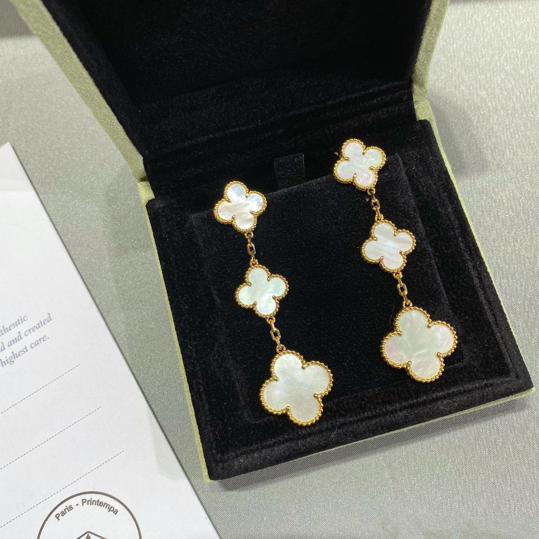 [Elara jewelsry ]CLOVER MOP 3 MOTIFS GOLD EARRINGS