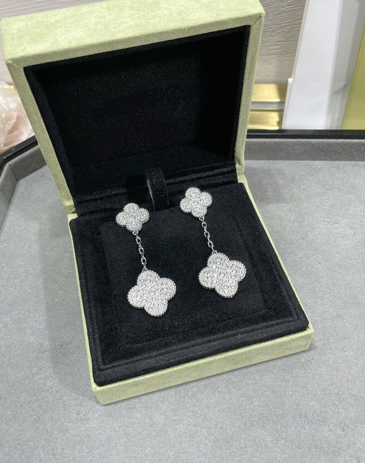 [Elara jewelsry ]CLOVER 2 MOTIFS DIAMOND PAVED SILVER EARRINGS