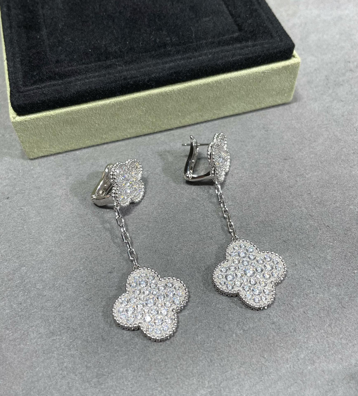 [Elara jewelsry ]CLOVER 2 MOTIFS DIAMOND PAVED SILVER EARRINGS