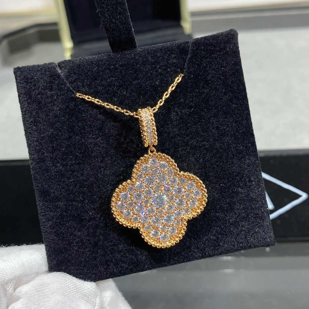 [Elara jewelsry ]CLOVER 25MM LARGE PEDANT DIAMOND PAVED LONG NECKLACE
