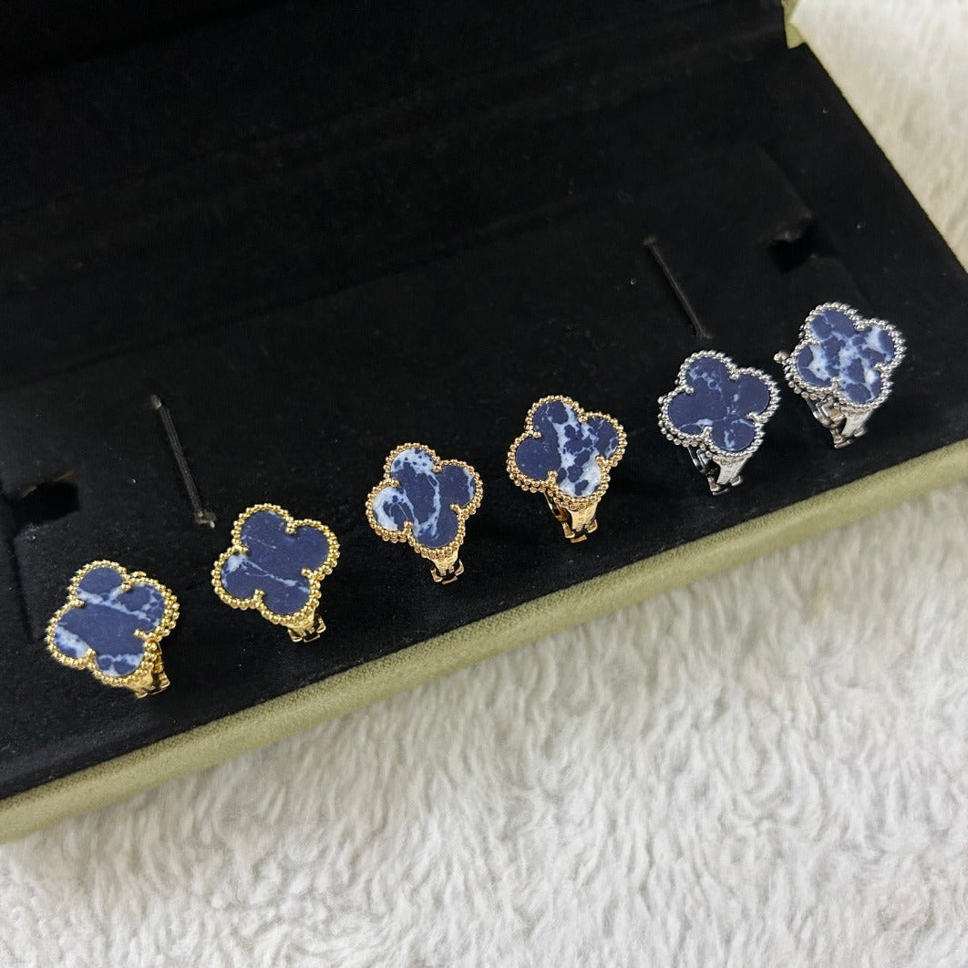 [Elara jewelsry ]CLOVER PIETERSITE MEDIUM STUD EARRINGS