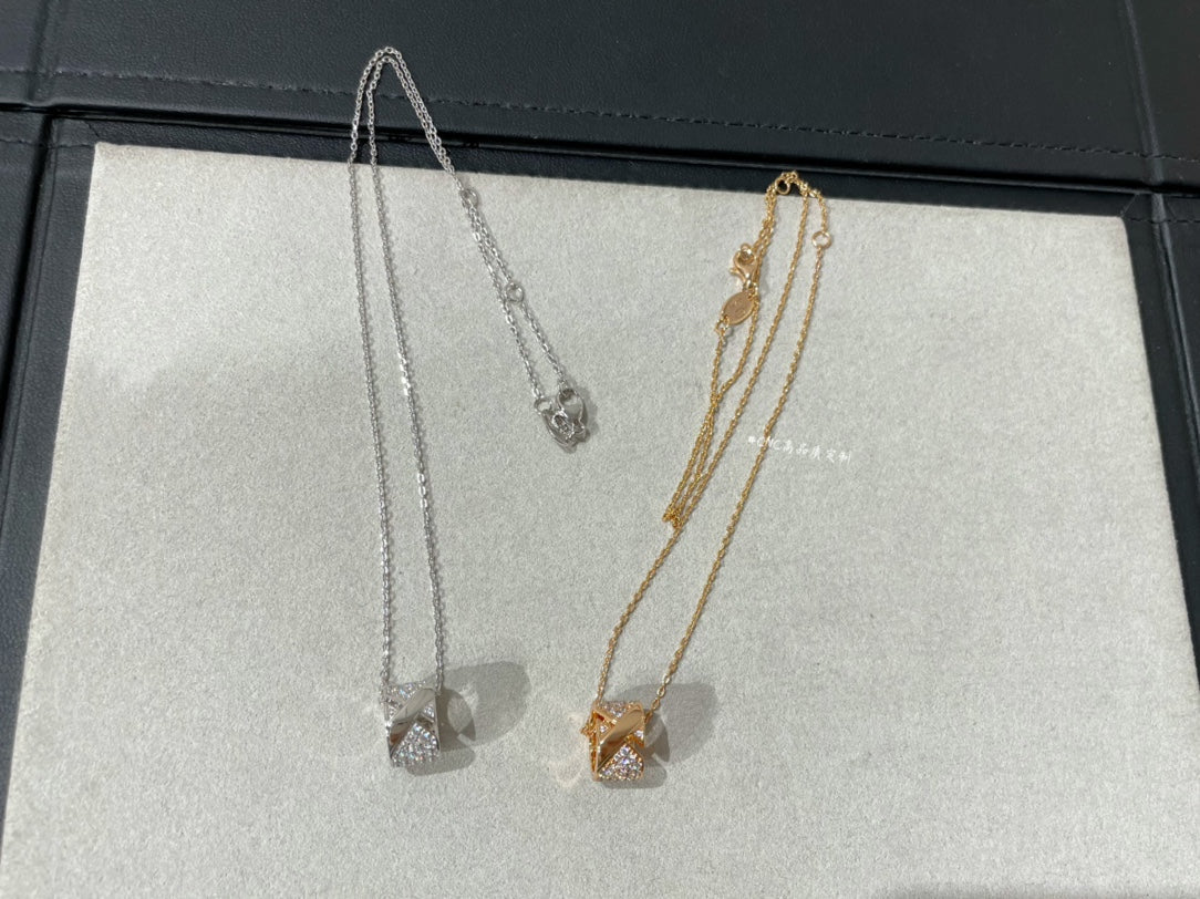 [Elara jewelsry ]LIENS EVIDENCE DIAMOND PAVED NECKLACE
