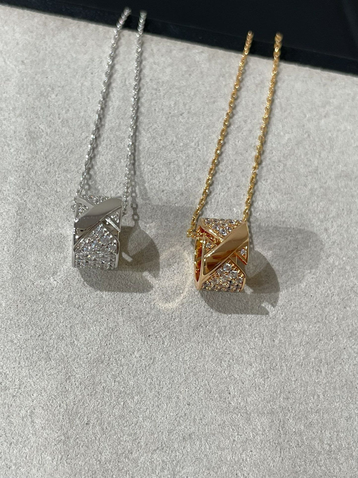 [Elara jewelsry ]LIENS EVIDENCE DIAMOND PAVED NECKLACE