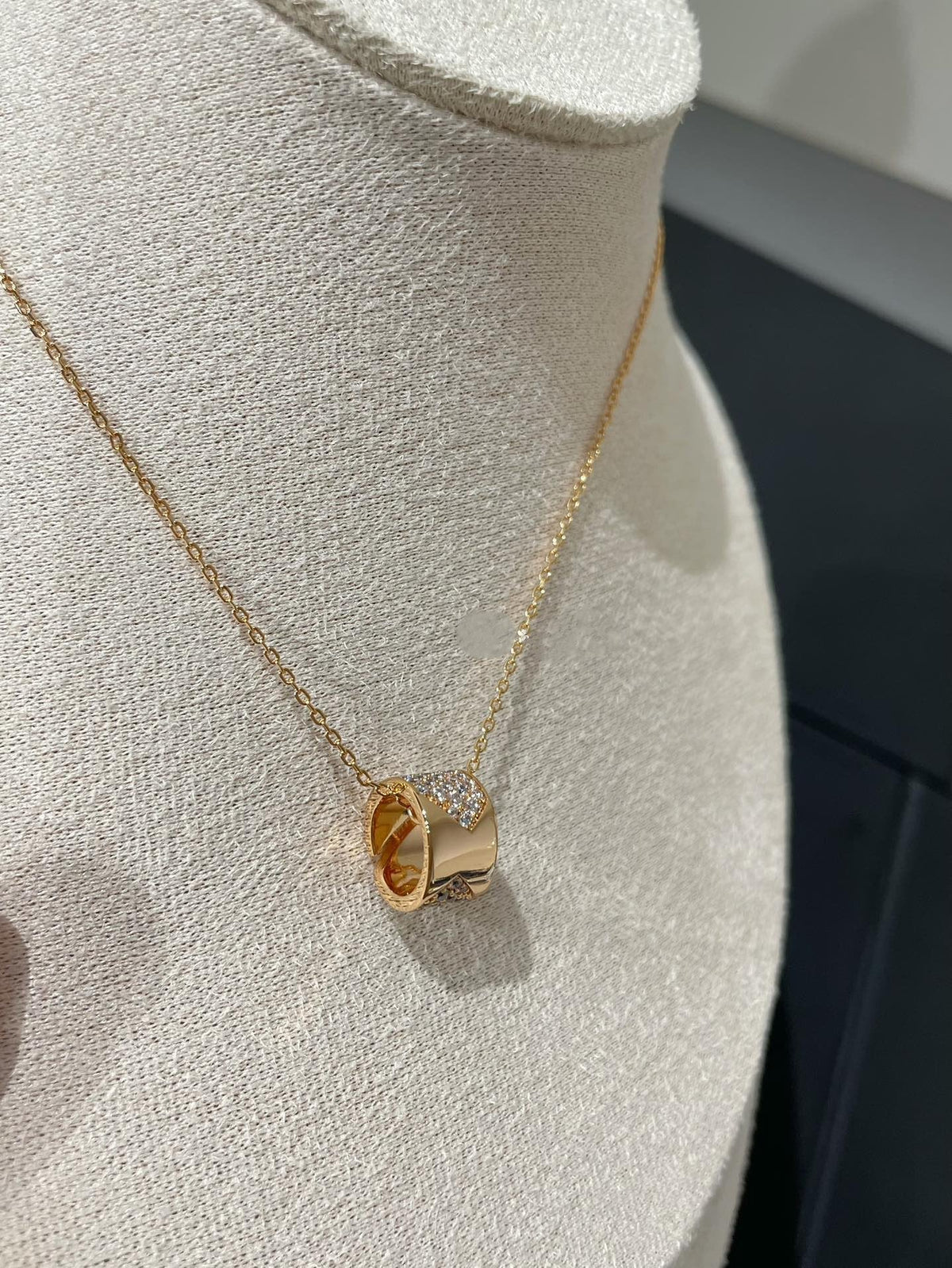[Elara jewelsry ]LIENS EVIDENCE DIAMOND PAVED NECKLACE