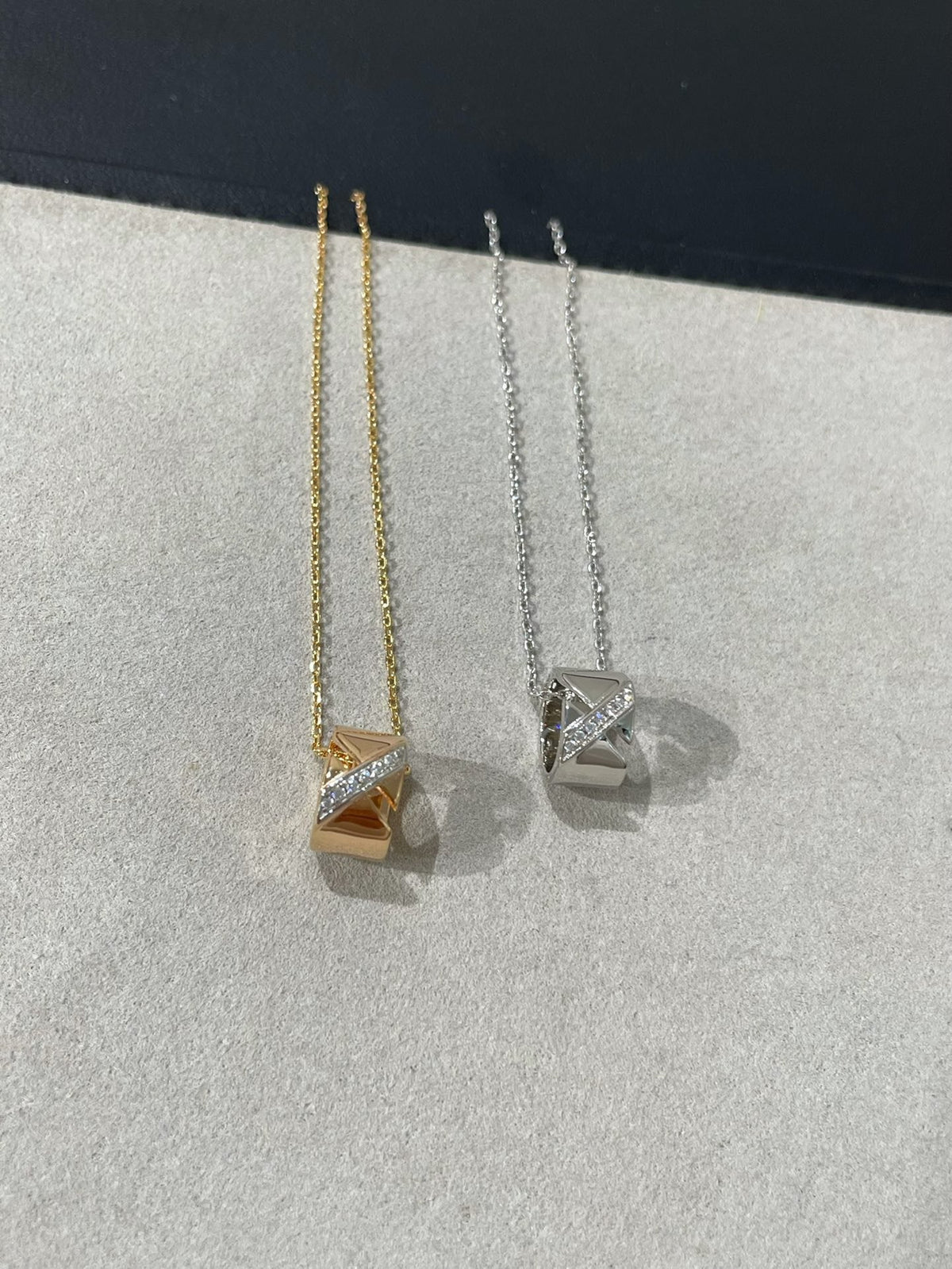 [Elara jewelsry ]LIENS EVIDENCE DIAMOND NECKLACE