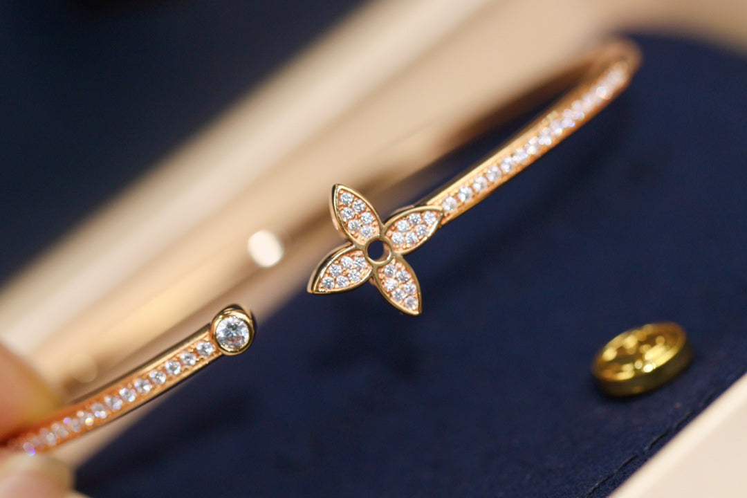 [Elara jewelsry ]IDYLLE PINK GOLD OPEN BRACELET DIAMOND PAVED