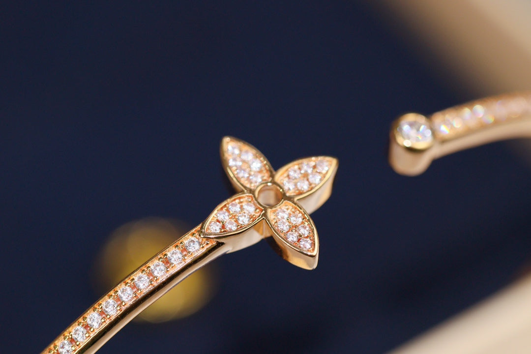 [Elara jewelsry ]IDYLLE PINK GOLD OPEN BRACELET DIAMOND PAVED