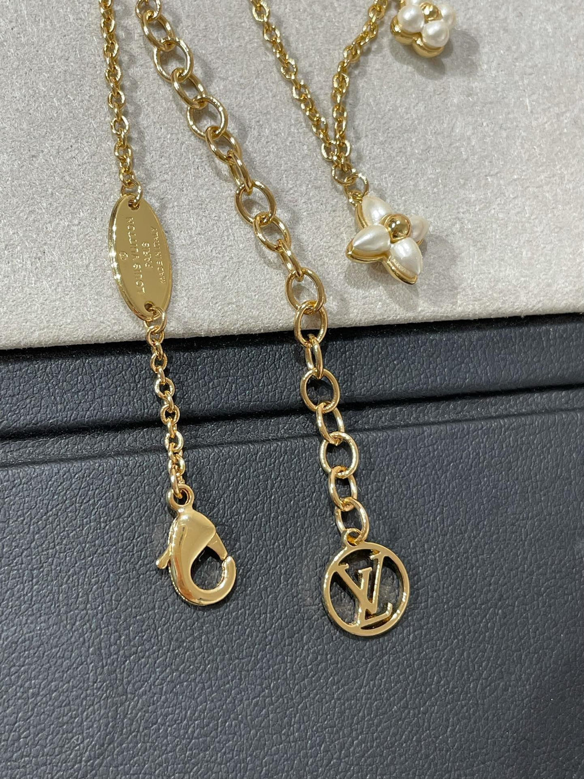 [Elara jewelsry ]FLOWERGRAM GOLD MOP DOUBLE ROW NECKLACE