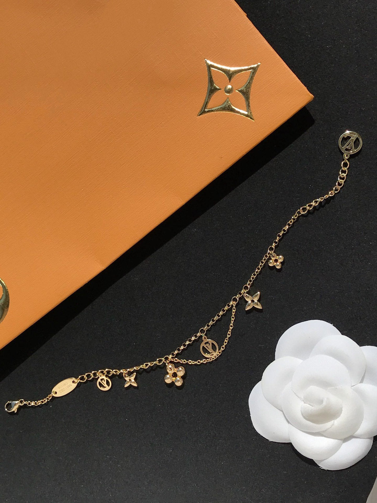 [Elara jewelsry ]BLOOMING PINK GOLD MOP BRACELET