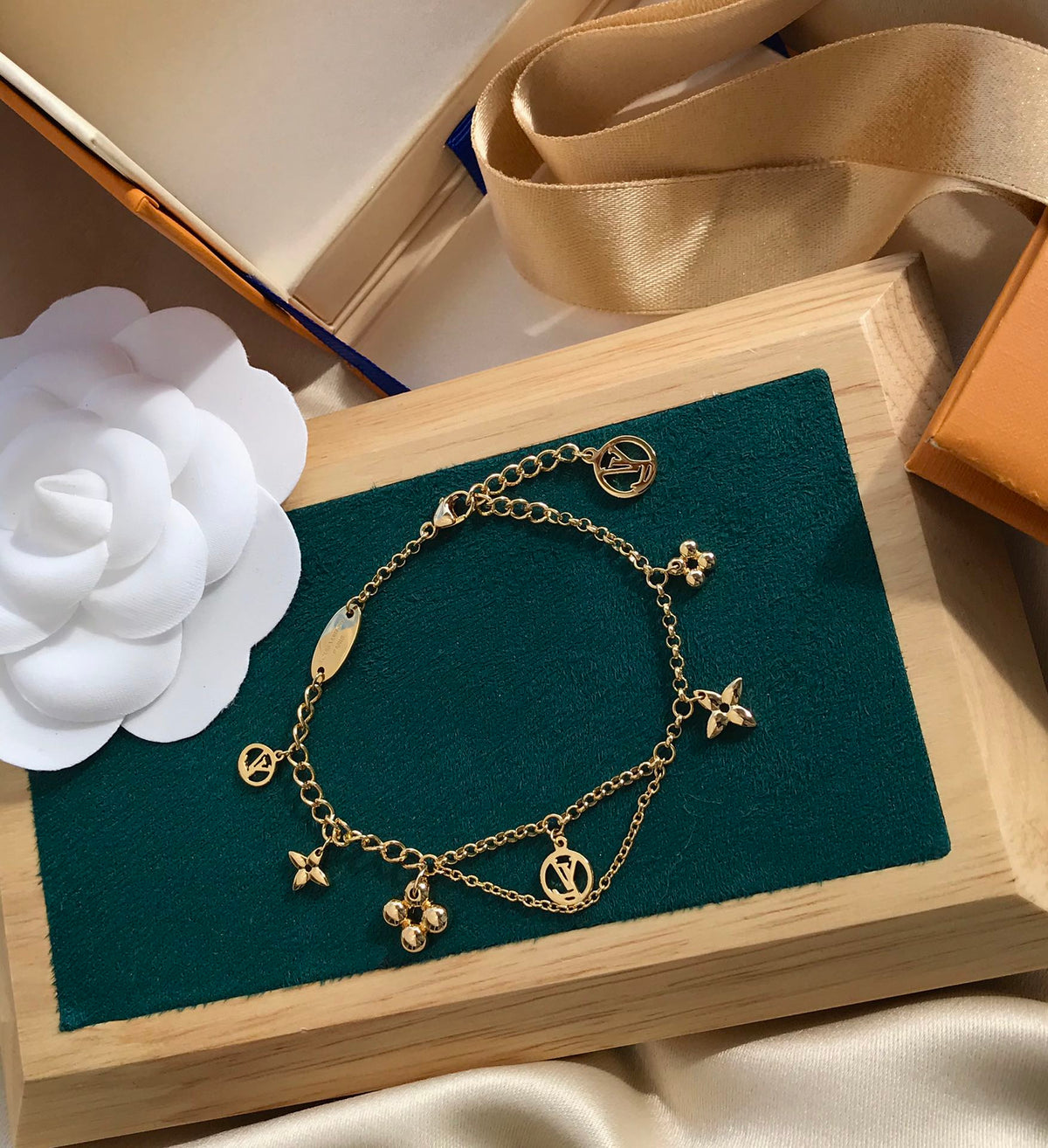 [Elara jewelsry ]BLOOMING PINK GOLD MOP BRACELET