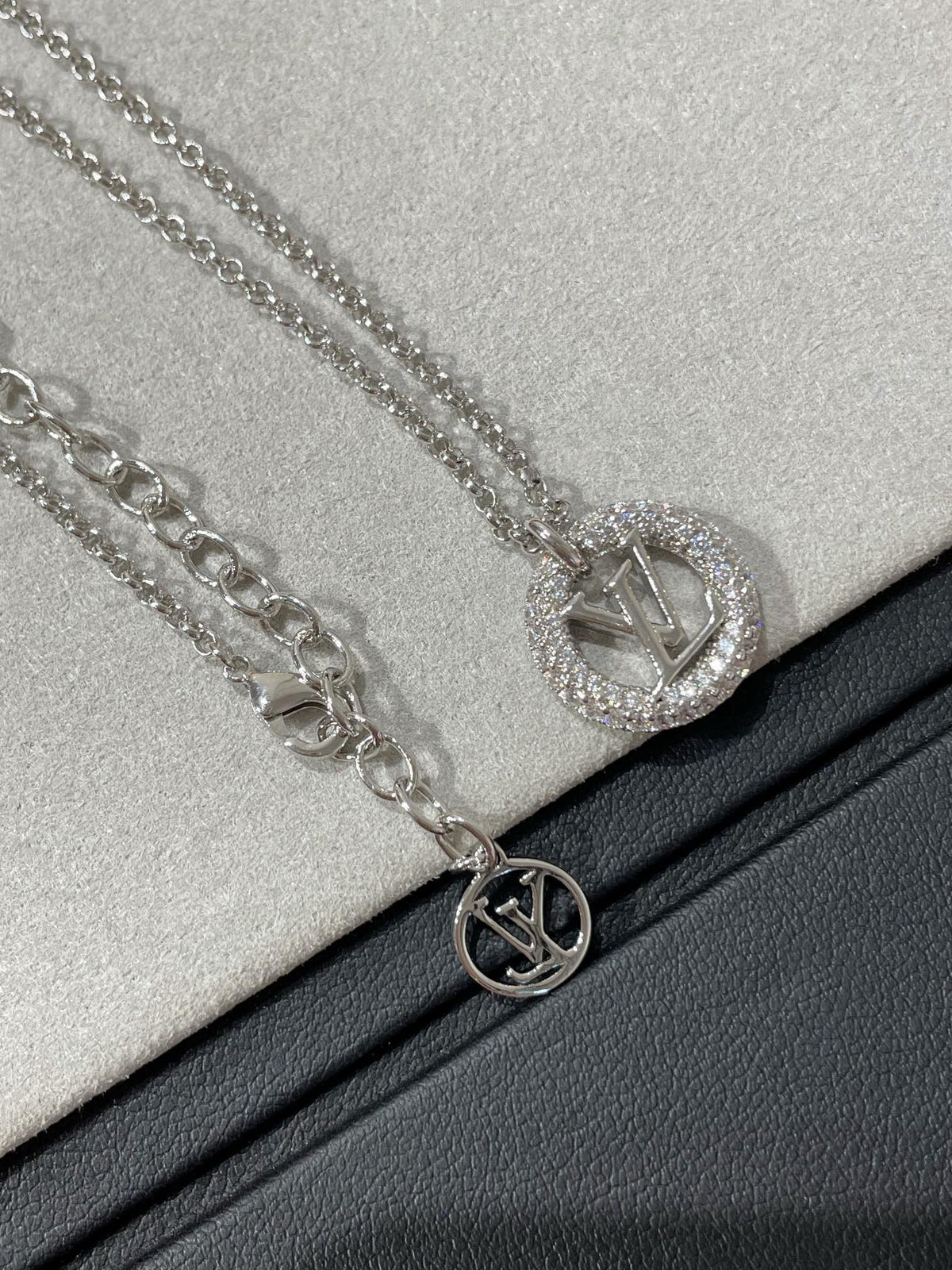 [Elara jewelsry ]BY NIGHT DIAMOND PAVED NECKLACE