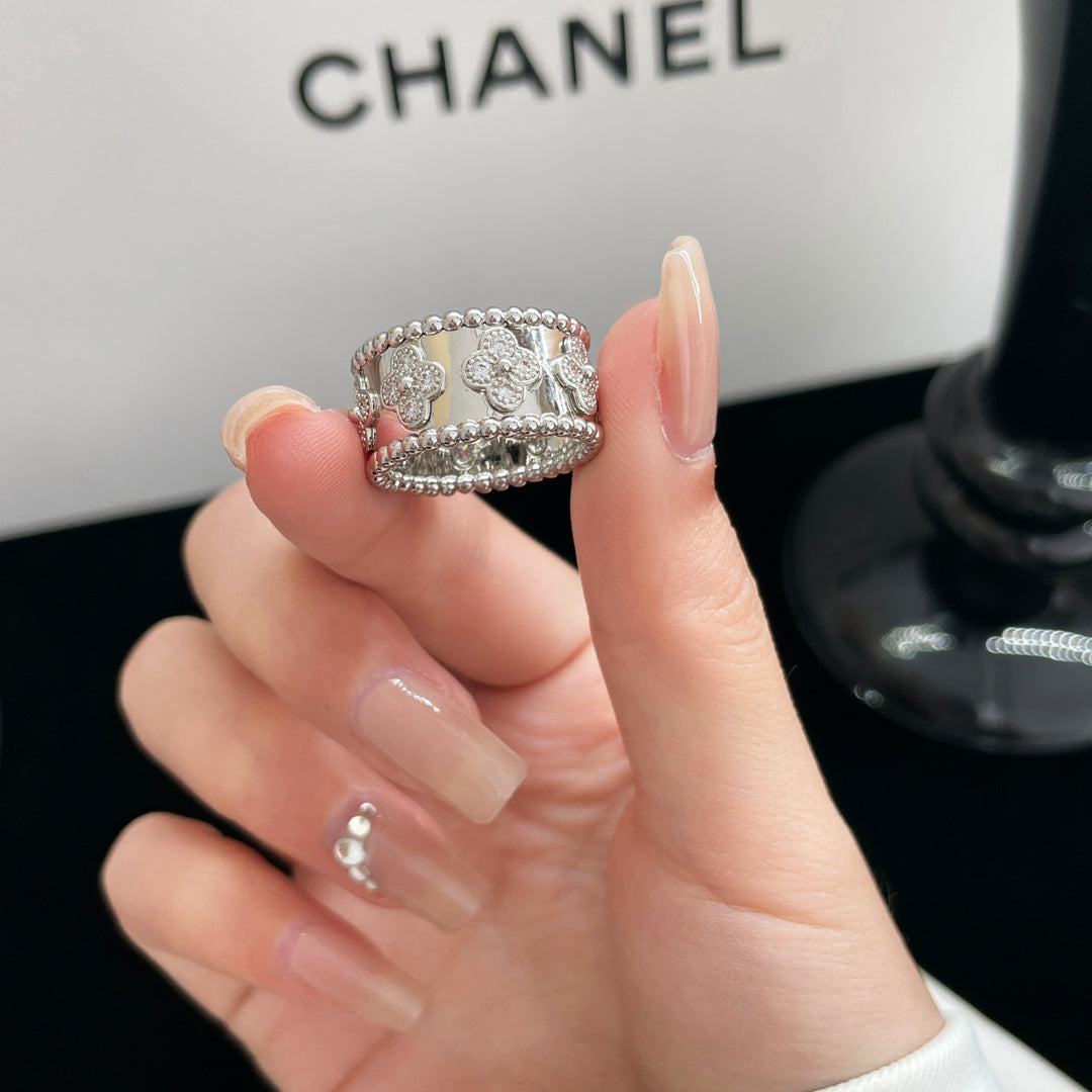 [Elara jewelsry ]PERLEE DIAMOND LARGE RING