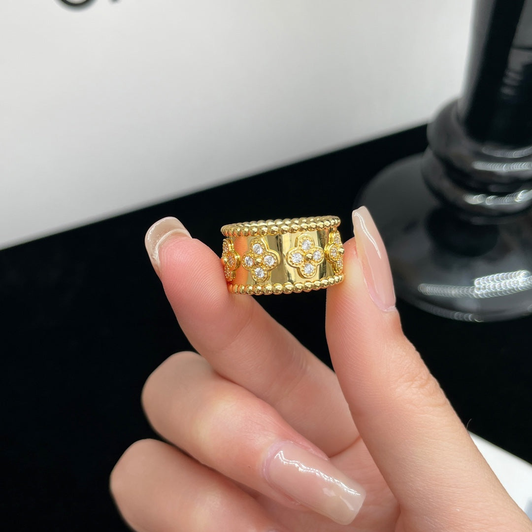 [Elara jewelsry ]PERLEE DIAMOND LARGE RING