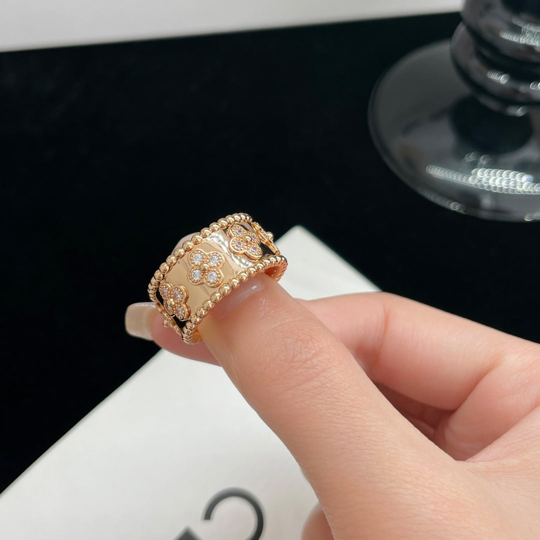 [Elara jewelsry ]PERLEE DIAMOND LARGE RING
