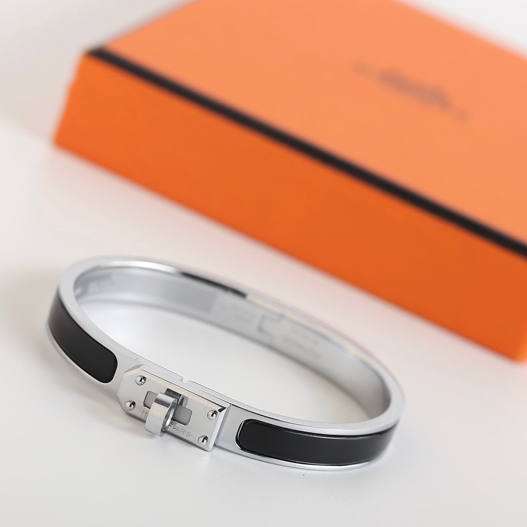 [Elara jewelsry ]HM KELLY BLACK BRACELET