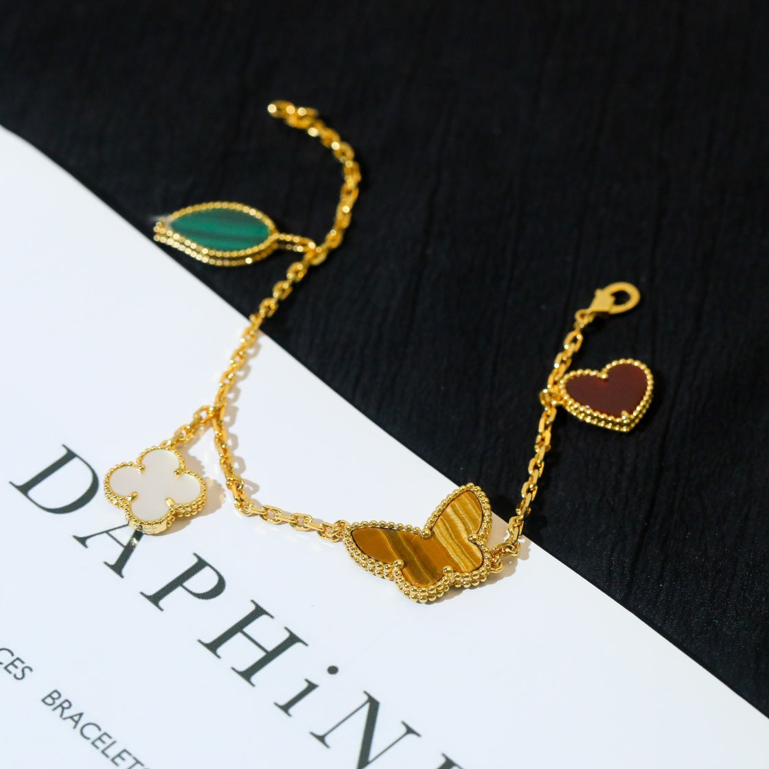 [Elara jewelsry ]LUCKY SPRING 5 MOTIF GOLD BRACELET