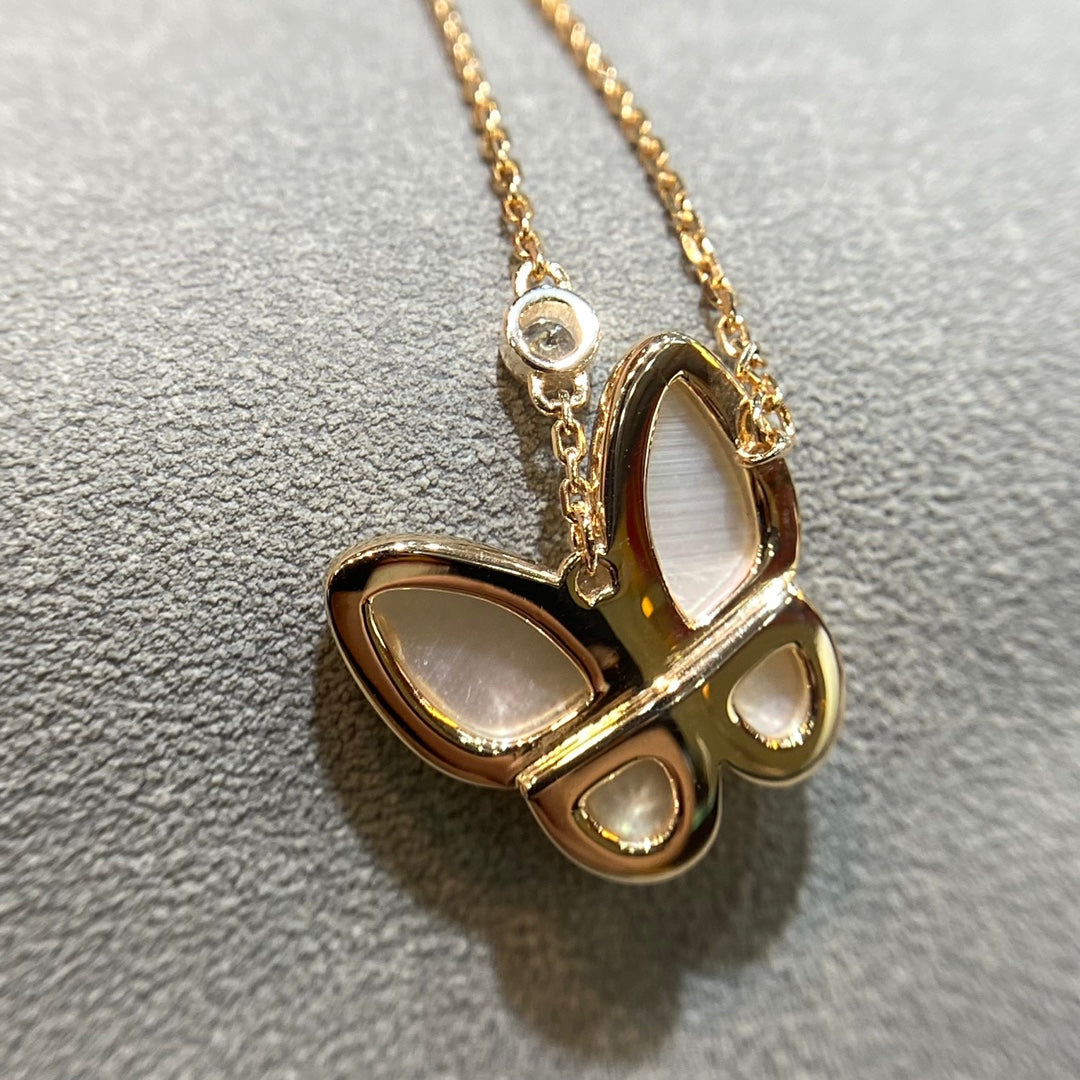 [Elara jewelsry ]BUTTERFLY MOP DIAMOND NECKLACE