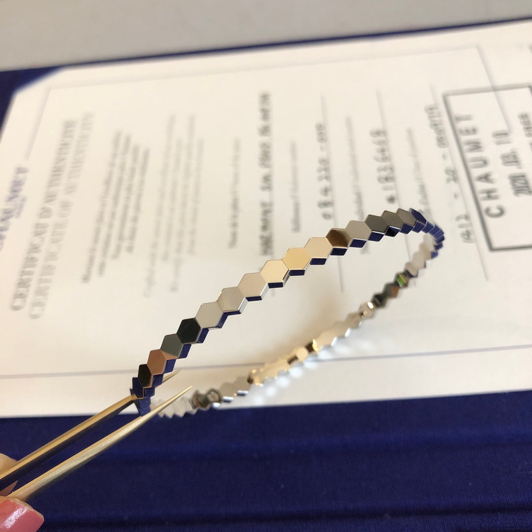[Elara jewelsry ]BEE LOVE BRACELET
