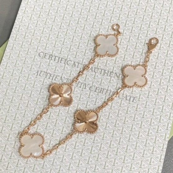 [Elara jewelsry ]CLOVER WHITE PEARL MOP 5 MOTIF BRACELET COLLECTION