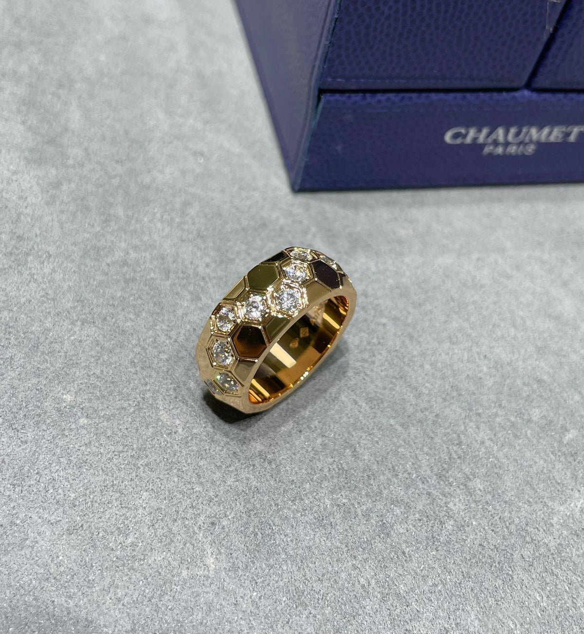 [Elara jewelsry ]BEE LOVE DIAMOND LARGE RING