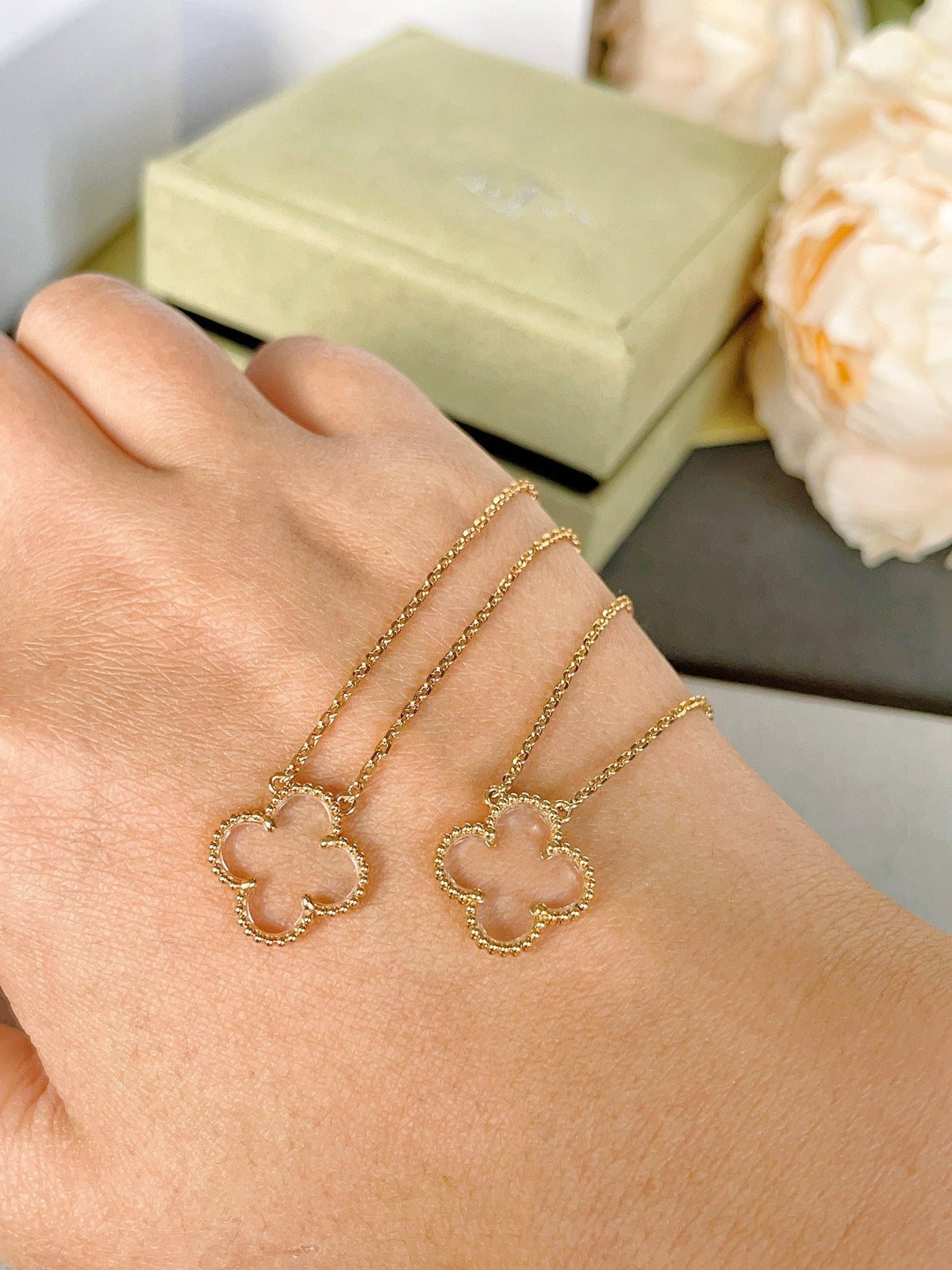 [Elara jewelsry ]CLOVER ROCK CRYSTAL ROSE GOLD NECKLACE
