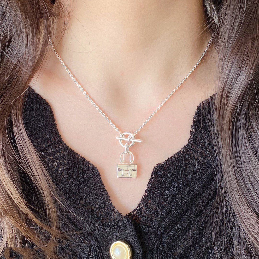[Elara jewelsry ]CONSTANCE PEDANT SILVER NECKLACE