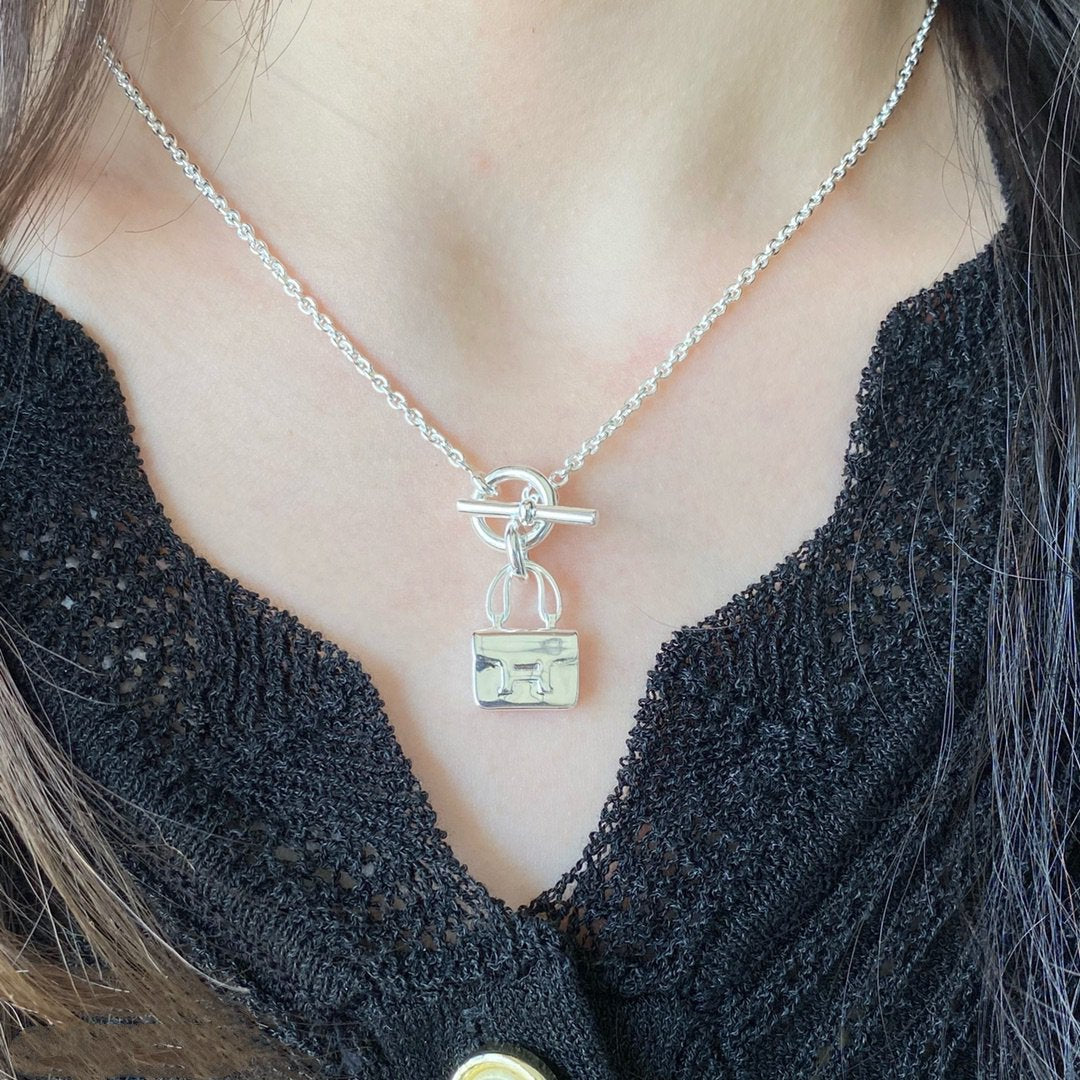 [Elara jewelsry ]CONSTANCE PEDANT SILVER NECKLACE