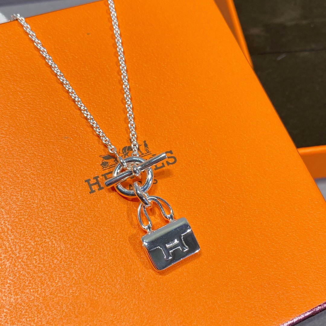 [Elara jewelsry ]CONSTANCE PEDANT SILVER NECKLACE
