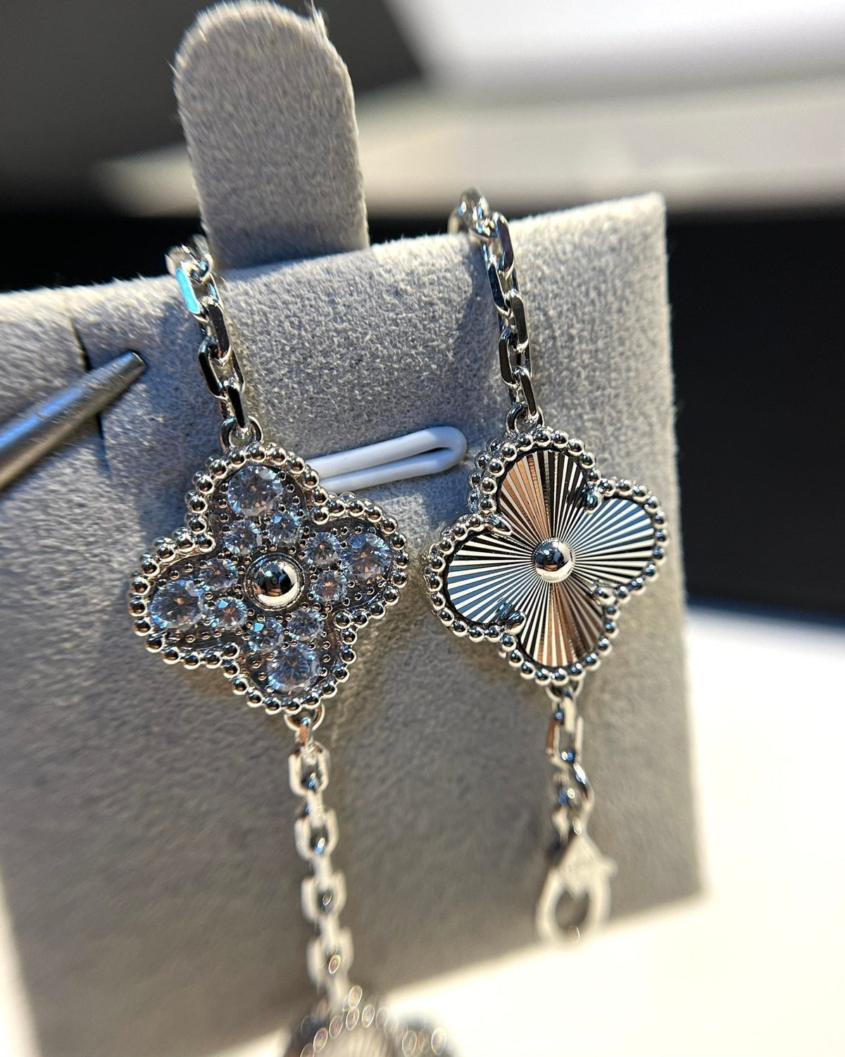 [Elara jewelsry ] CLOVER 5 MOTIF LASER BRACELET COLLECTION