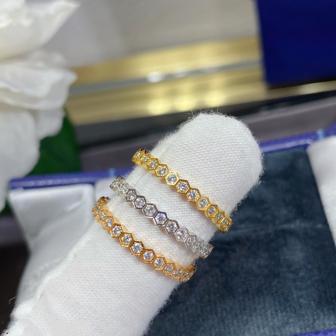 [Elara jewelsry ]BEE LOVE DIAMOND PAVED SMALL RING