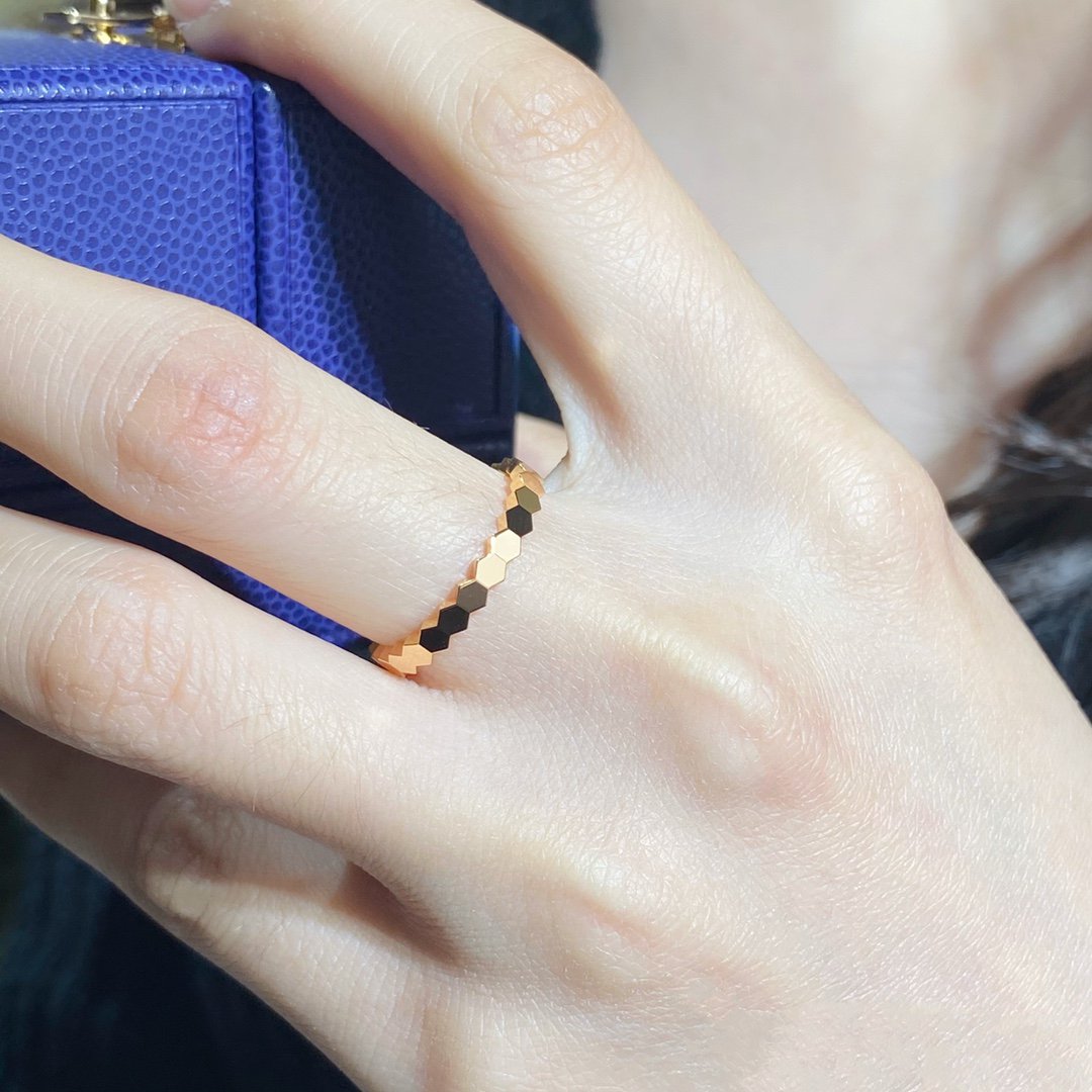 [Elara jewelsry ]BEE LOVE SMALL RING