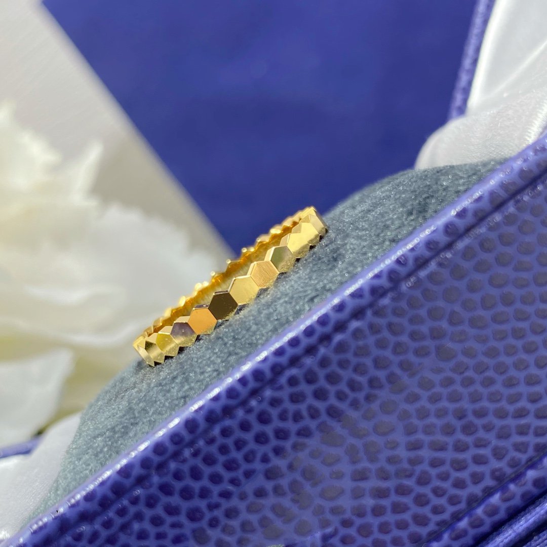 [Elara jewelsry ]BEE LOVE SMALL RING