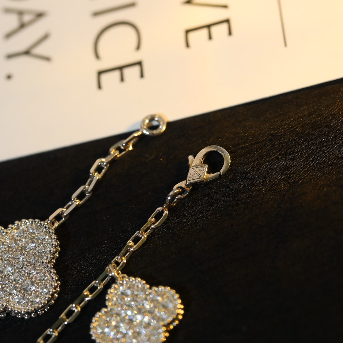 [Elara jewelsry ]CLOVER BRACELET 5 MOTIF SILVER DIAMOND PAVED