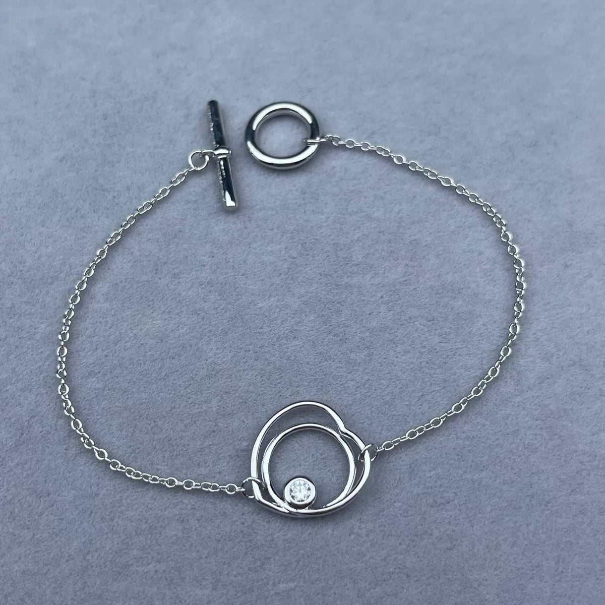 [Elara jewelsry]HOLLOW HEART SINGLE DIAMOND BRACELET