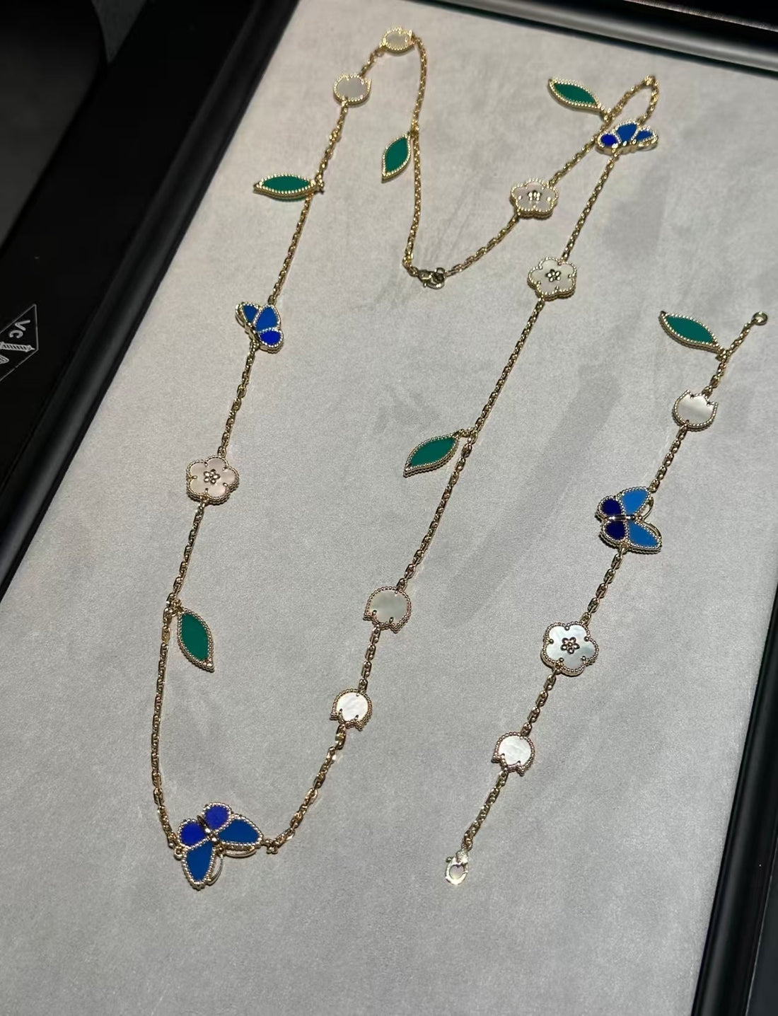 [Elara jewelsry ]LUCKY SPRING GOLD  MOTIFS  NECKLACE