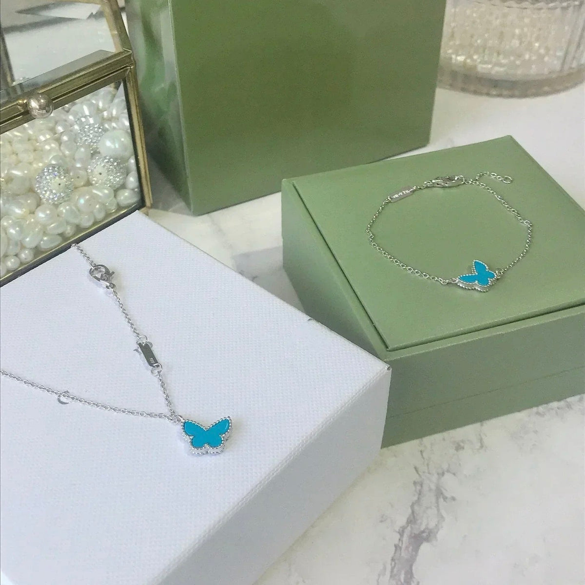 [Elara jewelsry ]BUTTERFLY TURQUOISE BUTTERFLY BRACELET SILVER