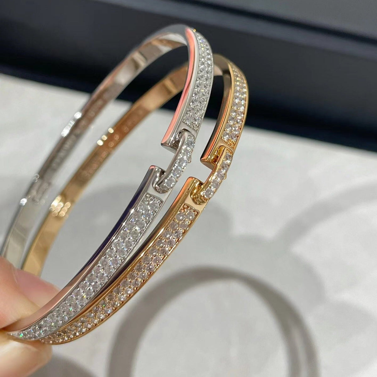 [Elara jewelsry ]LIENS VIDENCE DIAMOND PAVED BRACELET