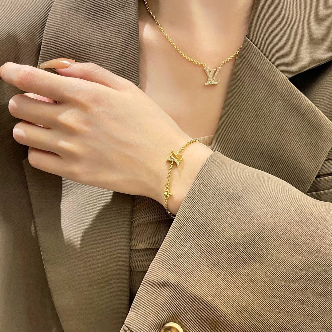[Elara jewelsry ]LOGO STAR MOTIF GOLD BRACELET