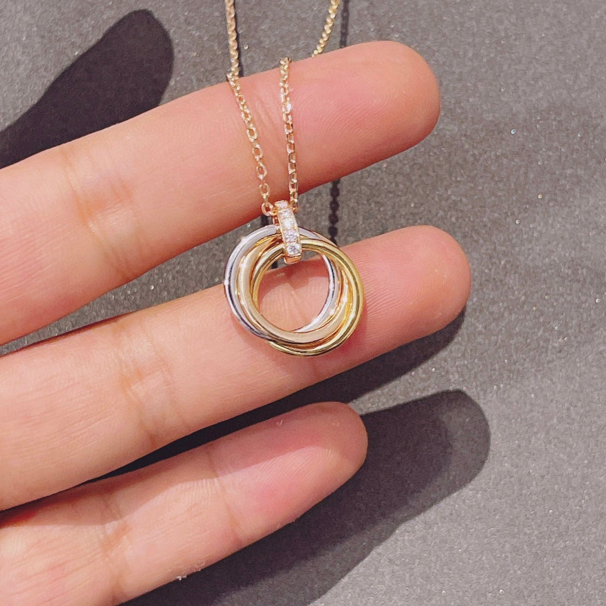 [Elara jewelsry ]TRINITY NECKLACE GOLD  DIAMONDS