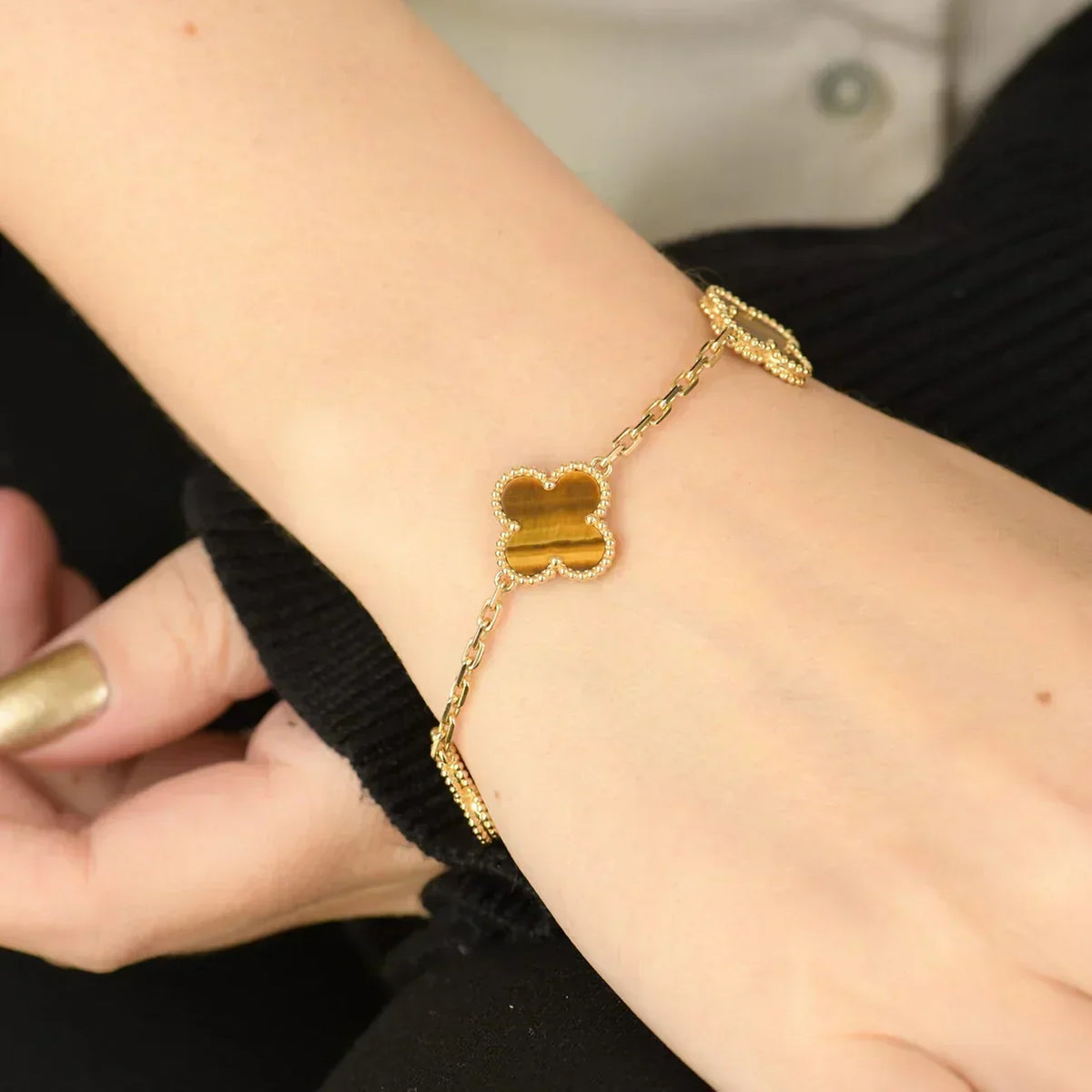 [Elara jewelsry ] CLOVER 5 MOTIFS TIGER EYE BRACELET COLLECTION