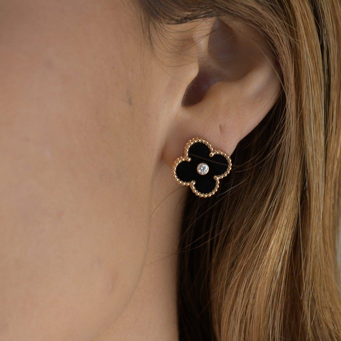[Elara jewelsry ]CLOVER MEDIUM 1 MOTIFS ONYX DIAMOND EARRINGS