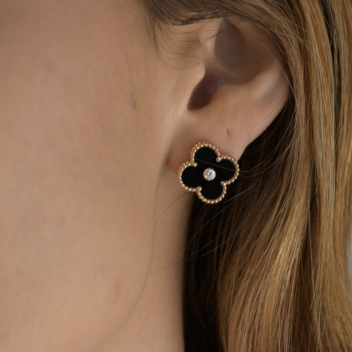 [Elara jewelsry ]CLOVER MEDIUM 1 MOTIFS ONYX DIAMOND EARRINGS