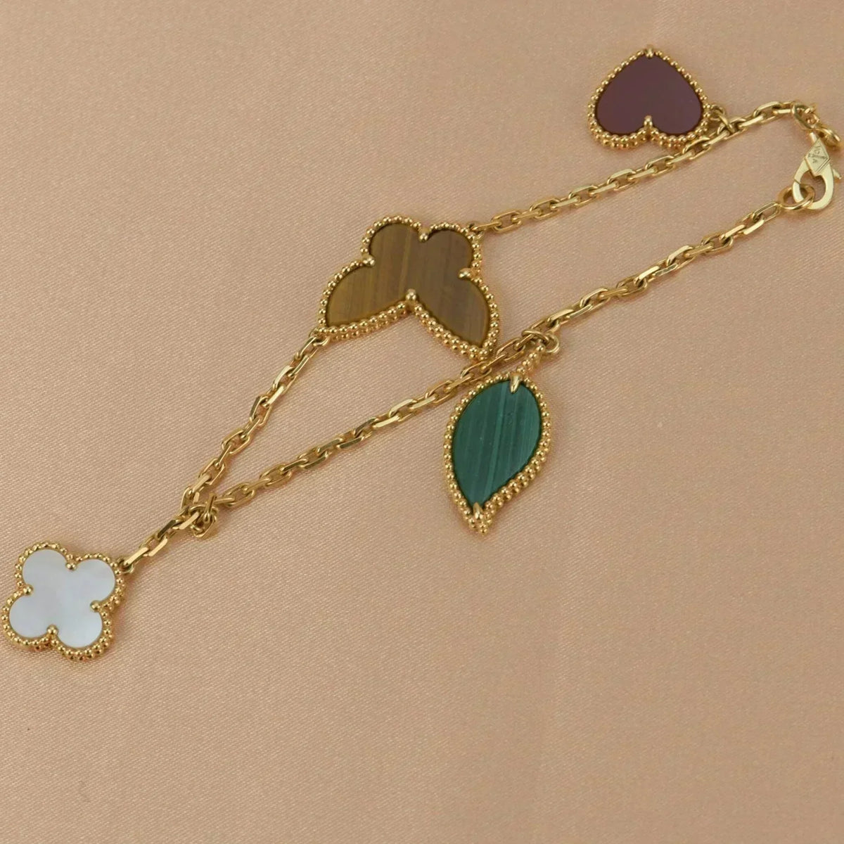 [Elara jewelsry ]LUCKY SPRING 5 MOTIF GOLD BRACELET