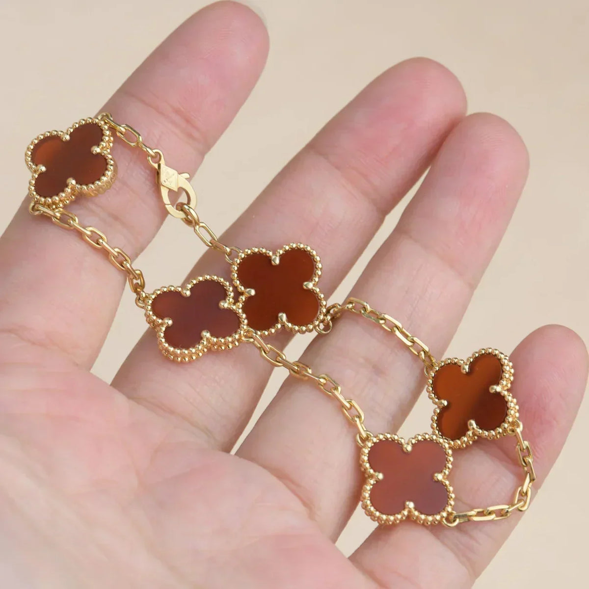[Elara jewelsry ] CLOVER 5 MOTIF RED CORNELIAN BRACELET COLLECTION